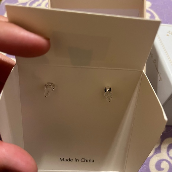 La Meno Crystal Butterfly Earrings New in Box! - Picture 6 of 7